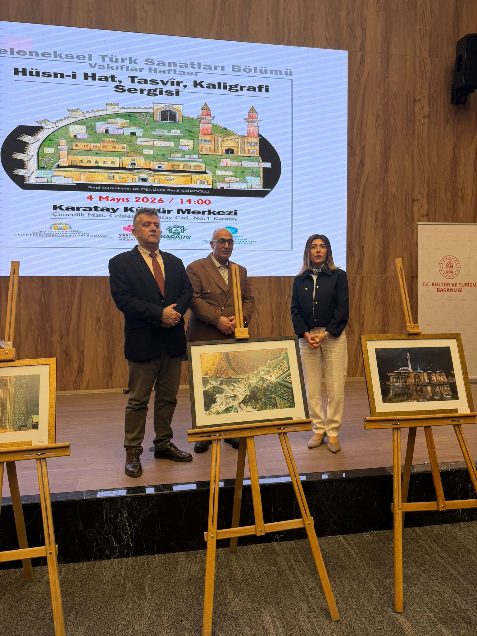 VAKIF HAFTASI MÜNASEBETİYLE SERGİ AÇILDI